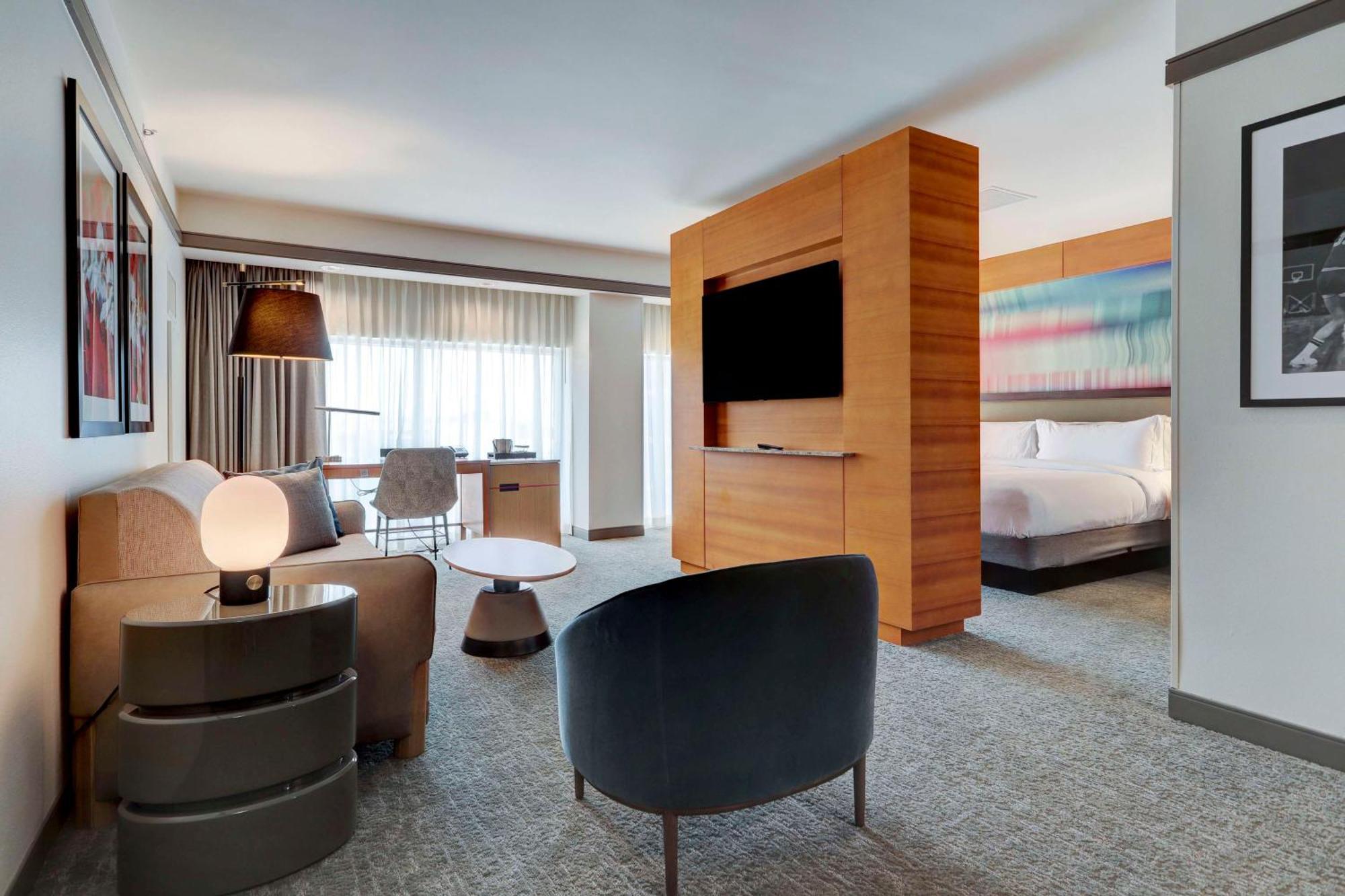 Hilton University Of Houston Bagian luar foto